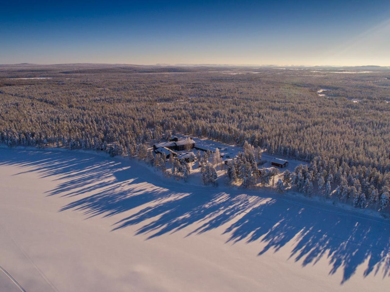 Arctic River Lodge Tarendo Екстериор снимка